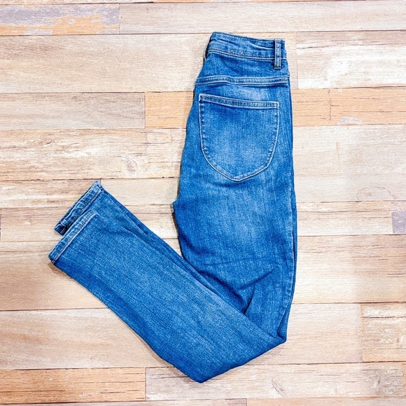 GARAGE Blue Mid-Rise Stretch Skinny Jeans | Classic Everyday Denim | Size 0* - Picture 1 of 11